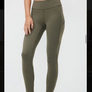 Outdoor Voices Zoom 7/8 Leggings Size S NWT